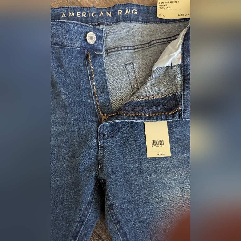 American Rag Blue Jeans - Picture 4 of 6